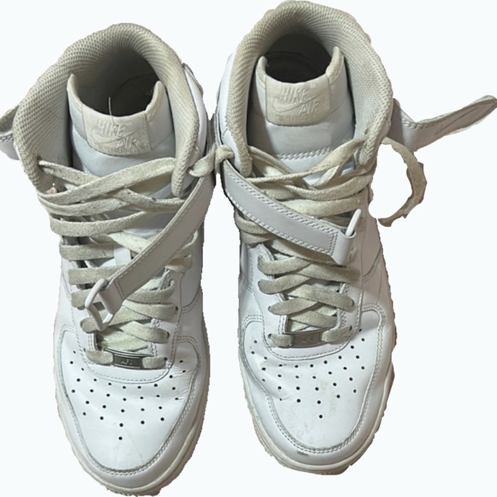 Nike White High-Top Sneakers Classic Design